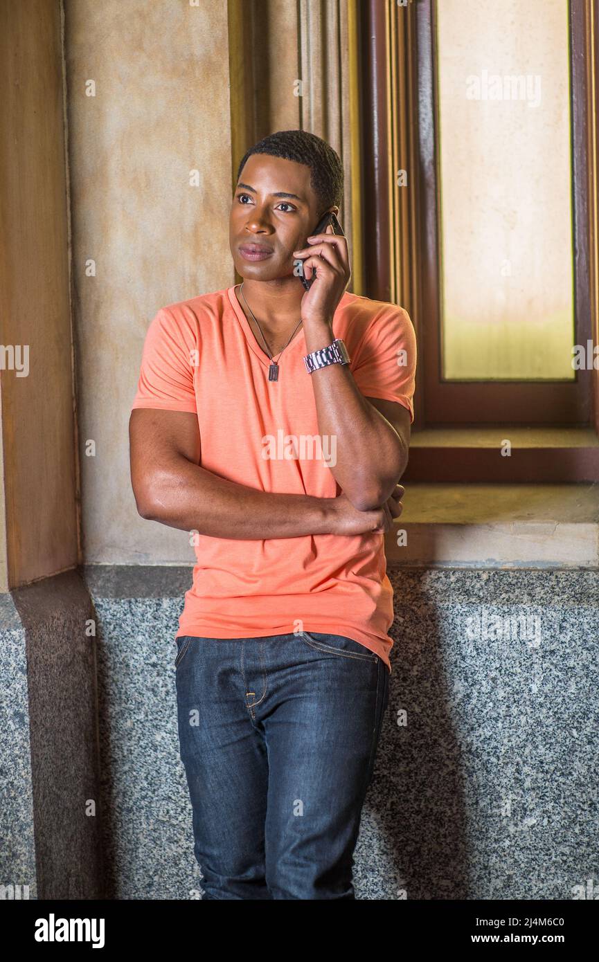 Guy shirt too small hi-res stock photography and images - Alamy