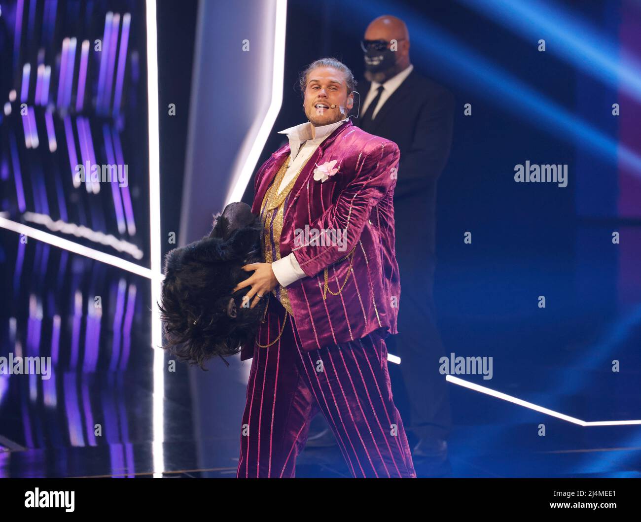 Cologne, Germany. 16th Apr, 2022. The character 'The Gorilla' is on stage in the ProSieben show 'The Masked Singer'. Rúrik Gíslason, former Icelandic soccer player, takes off his mask. Credit: Thomas Banneyer/dpa/Alamy Live News Stock Photo