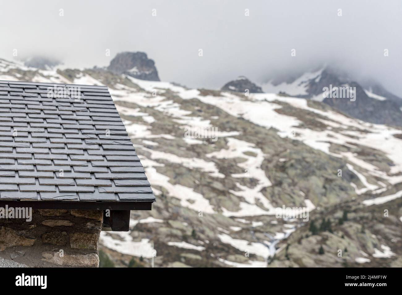 La renclusa refuge roof, Posets Maladeta natural park, Pyrenees Stock Photo