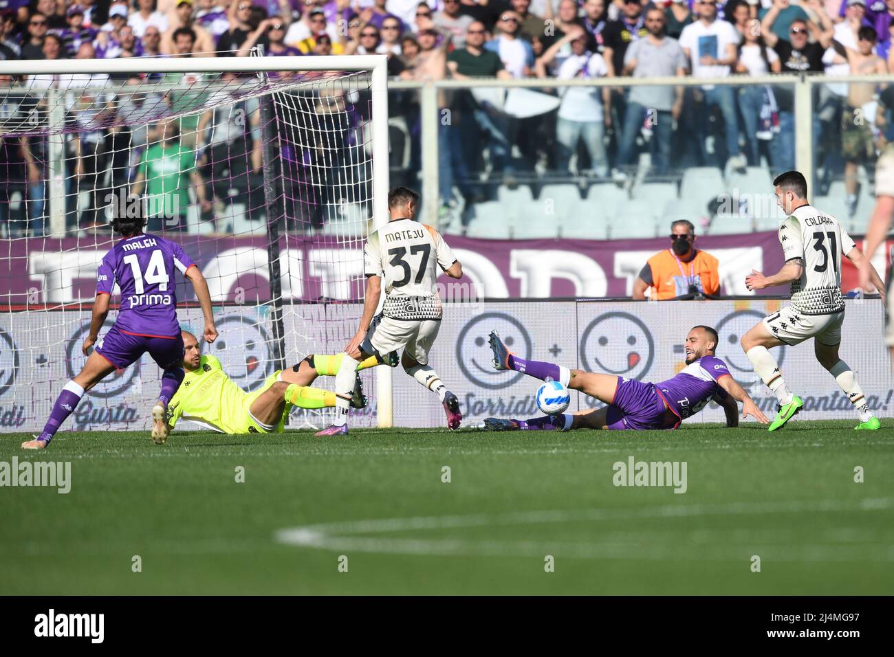 Youssef Maleh (Fiorentina)Niki Maenpaa (Venezia)Ales Mateju (Venezia)Arthur  Cabral (Fiorentina)Mattia Caldara (Venezia) during the Italian "Serie A"  match between Fiorentina 1-0 Venezia at Artemio Franchi Stadium on April  16, 2022 in Florence, Italy.