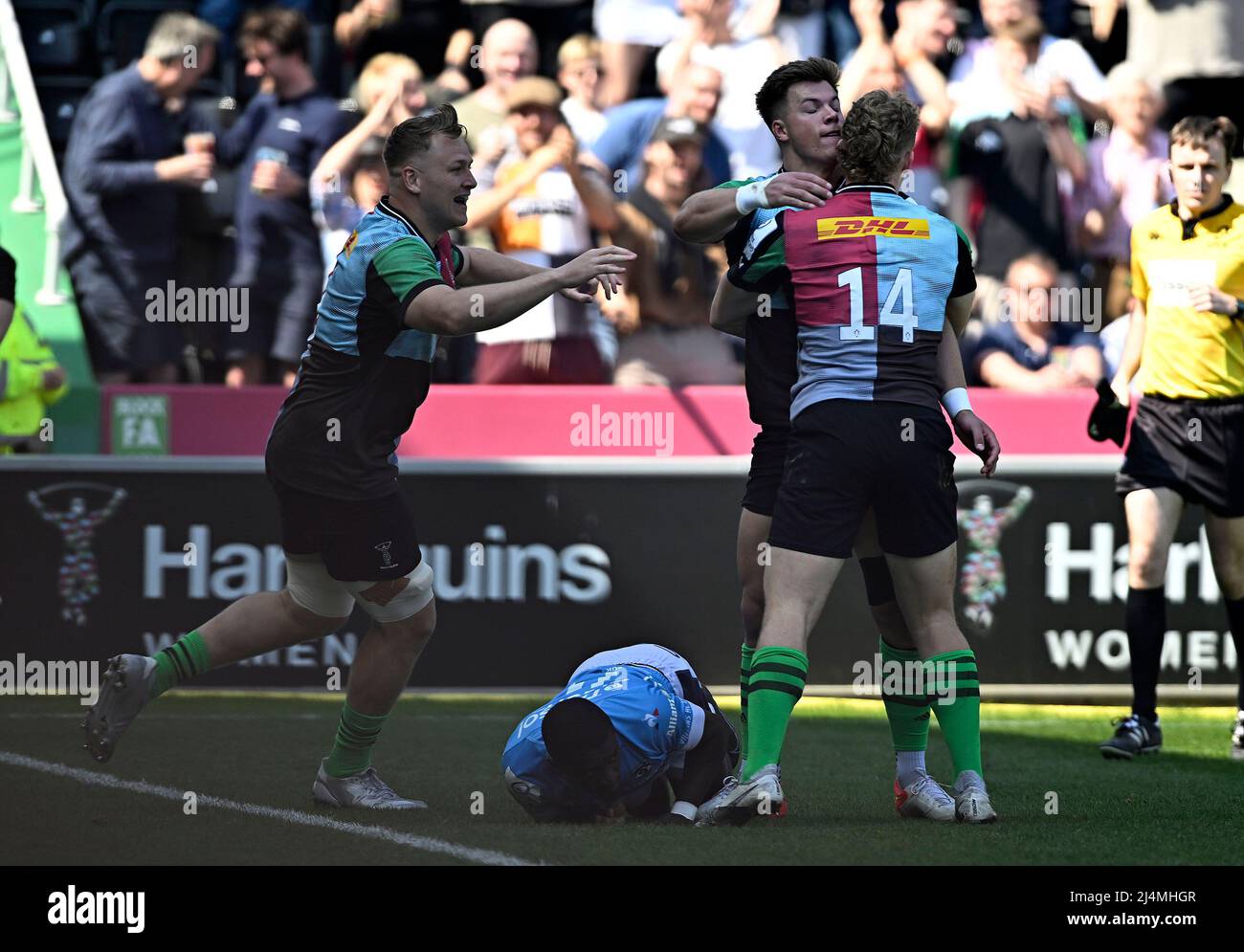 Twickenham, United Kingdom. 16th Apr, 2022. Heineken Champions Cup round of 16 Rugby. Harlequins V Montpelier. Twickenham Stoop. Twickenham. Try scorer Huw Jones (Harlequins) is congratulated by Louis Lynagh (Harlequins, 14) during the Harlequins V Montpelier Heineken Champions Cup round of 16, 2nd leg, rugby match. Credit: Sport In Pictures/Alamy Live News Stock Photo
