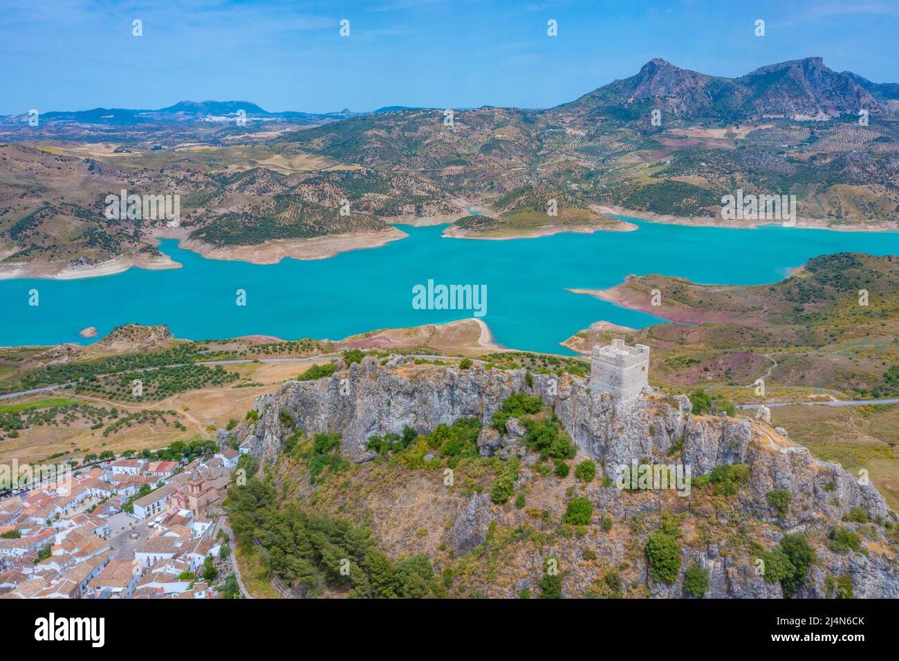 Panorama view of Spanish town Zahara de la Sierra Stock Photo - Alamy