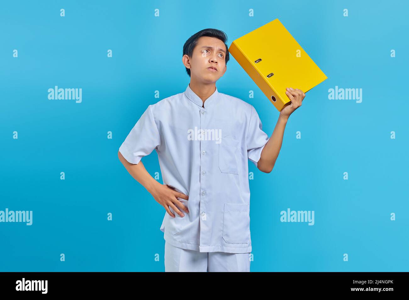 Angry pointing doctor young man hi-res stock photography and images - Alamy
