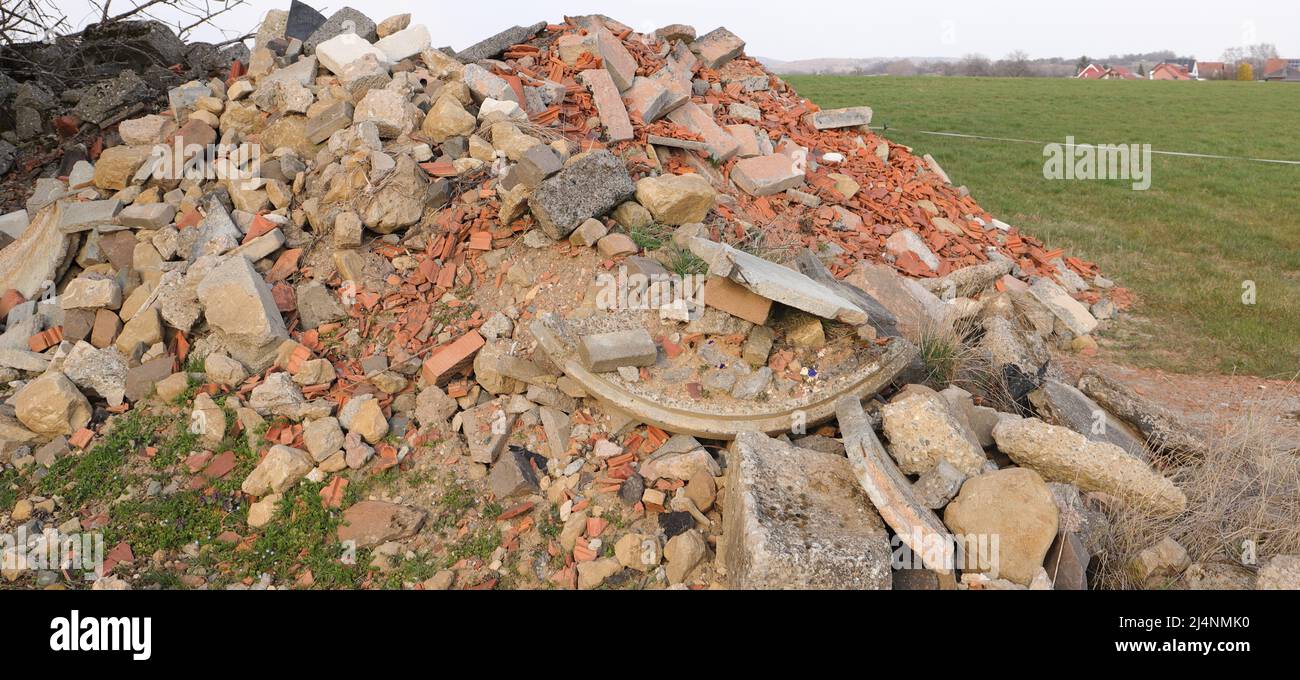 Heap old damaged concrete hi-res stock photography and images - Alamy