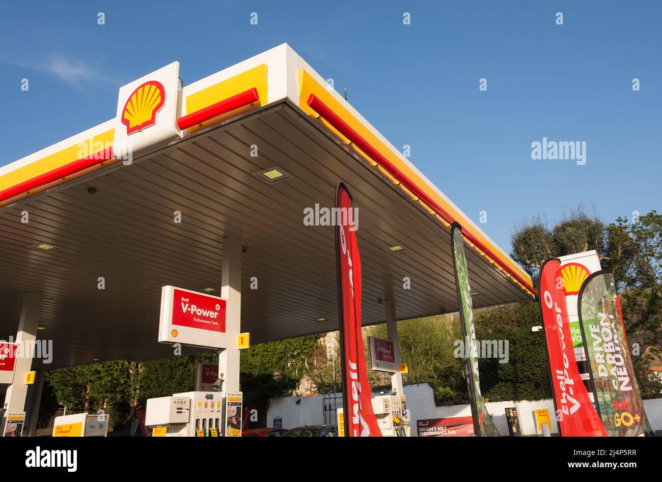 A colourful Shell garage forecourt in Roehampton, London, England, UK ...