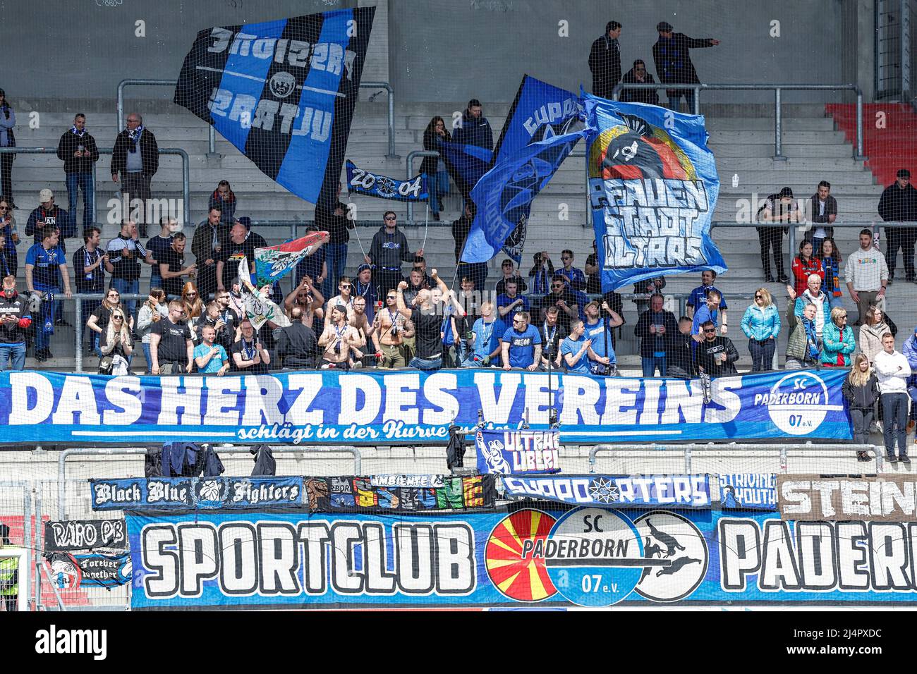 Sc paderborn fans hi-res stock photography and images - Alamy