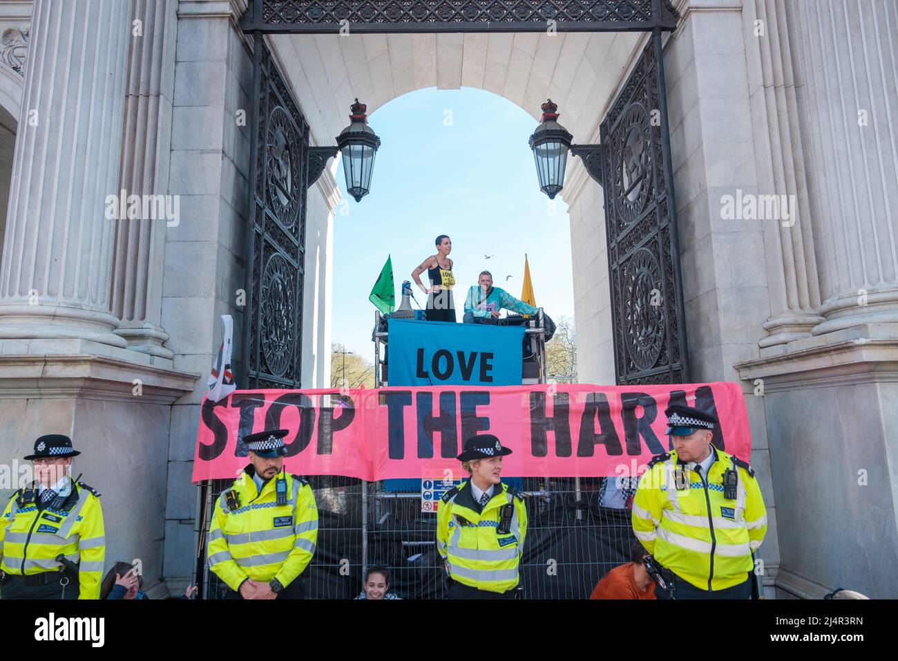 Extinction Rebellion blocked Marble Arch Junction and prolific Climate ...