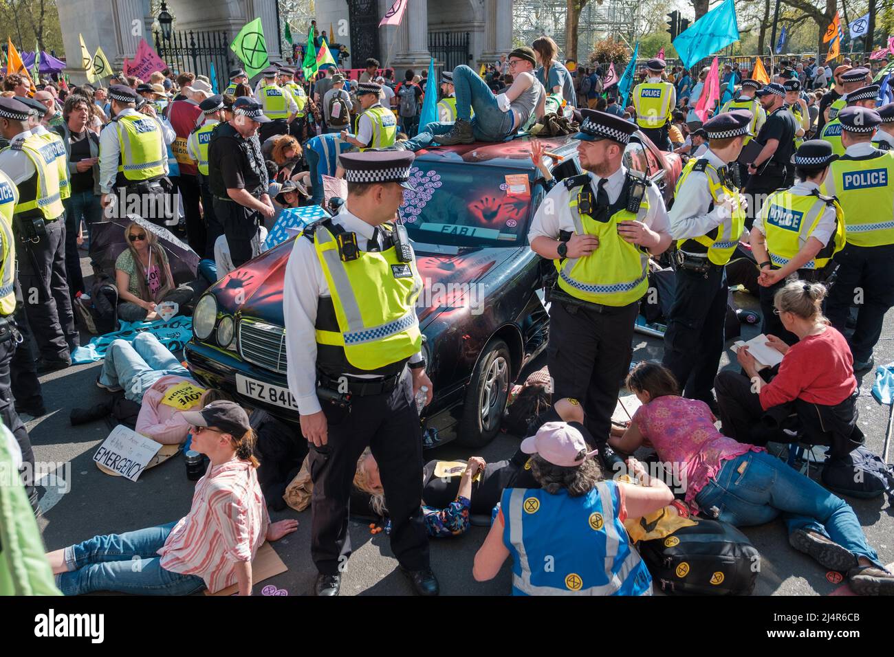 Extinction Rebellion blocked Marble Arch Junction and prolific Climate ...