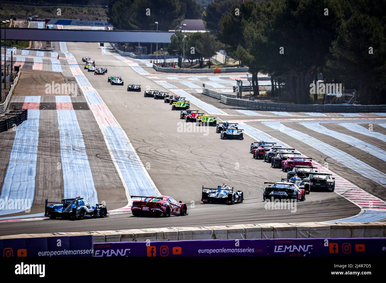 Le Castellet, France. 17th Apr 2022. Race Start during the 2022 ELMS European Le Mans Series 4 Hours of Le Castellet on the Paul Ricard circuit from April 16 to 18, France - Photo Paulo Maria / DPPI Credit: DPPI Media/Alamy Live News Stock Photo