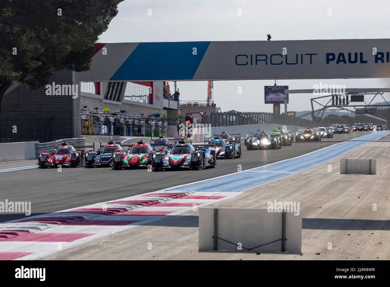 Le Castellet, France. 17th Apr 2022. Depart start of the race,31 BECHE ...