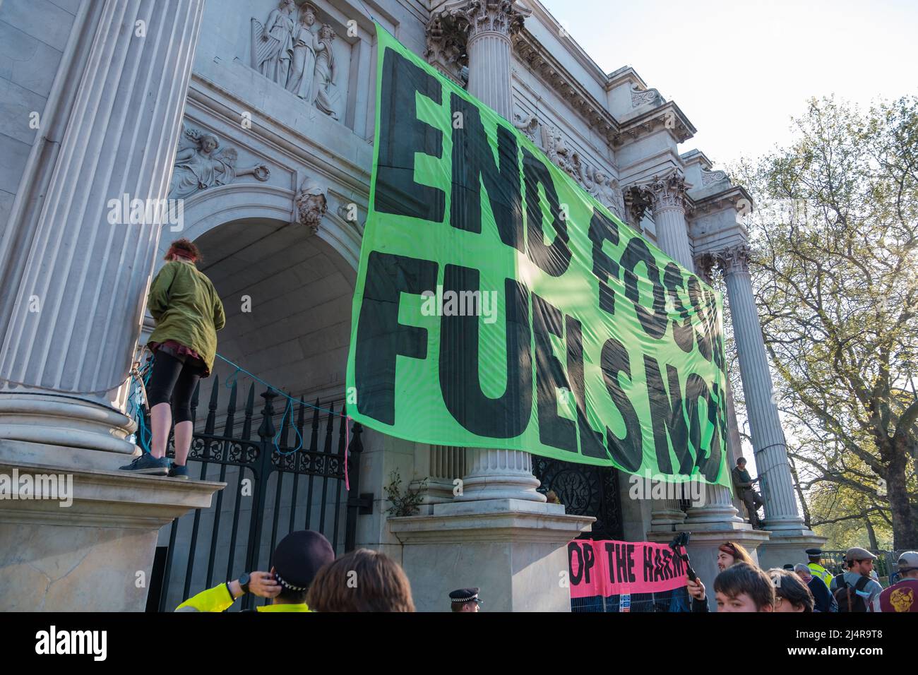 Extinction Rebellion blocked Marble Arch Junction and prolific Climate ...