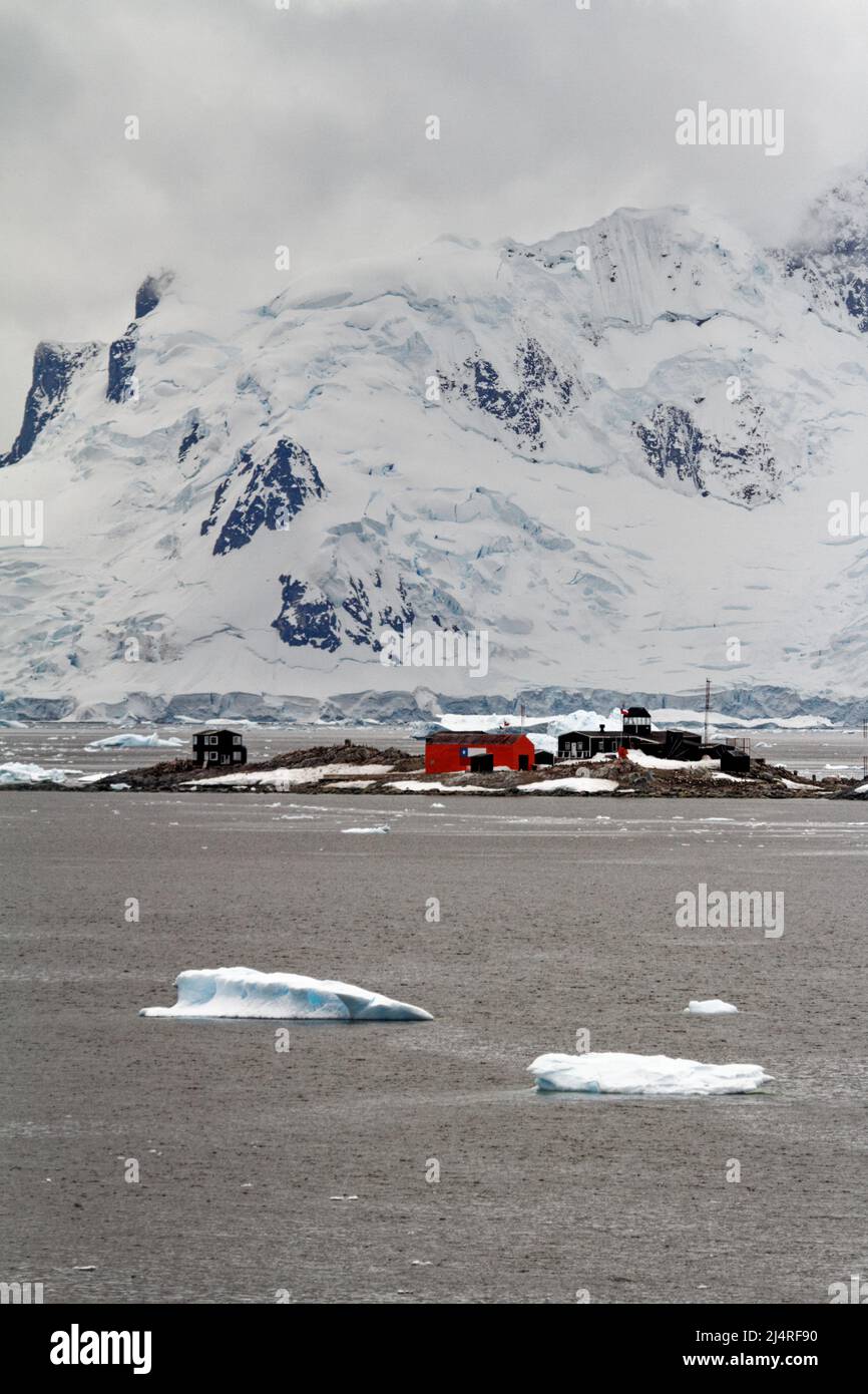 View of the Chilean Station Gonzales Videla, on the Antarctic mainland's Waterboat Point in Paradise Bay - Antarctica Stock Photo