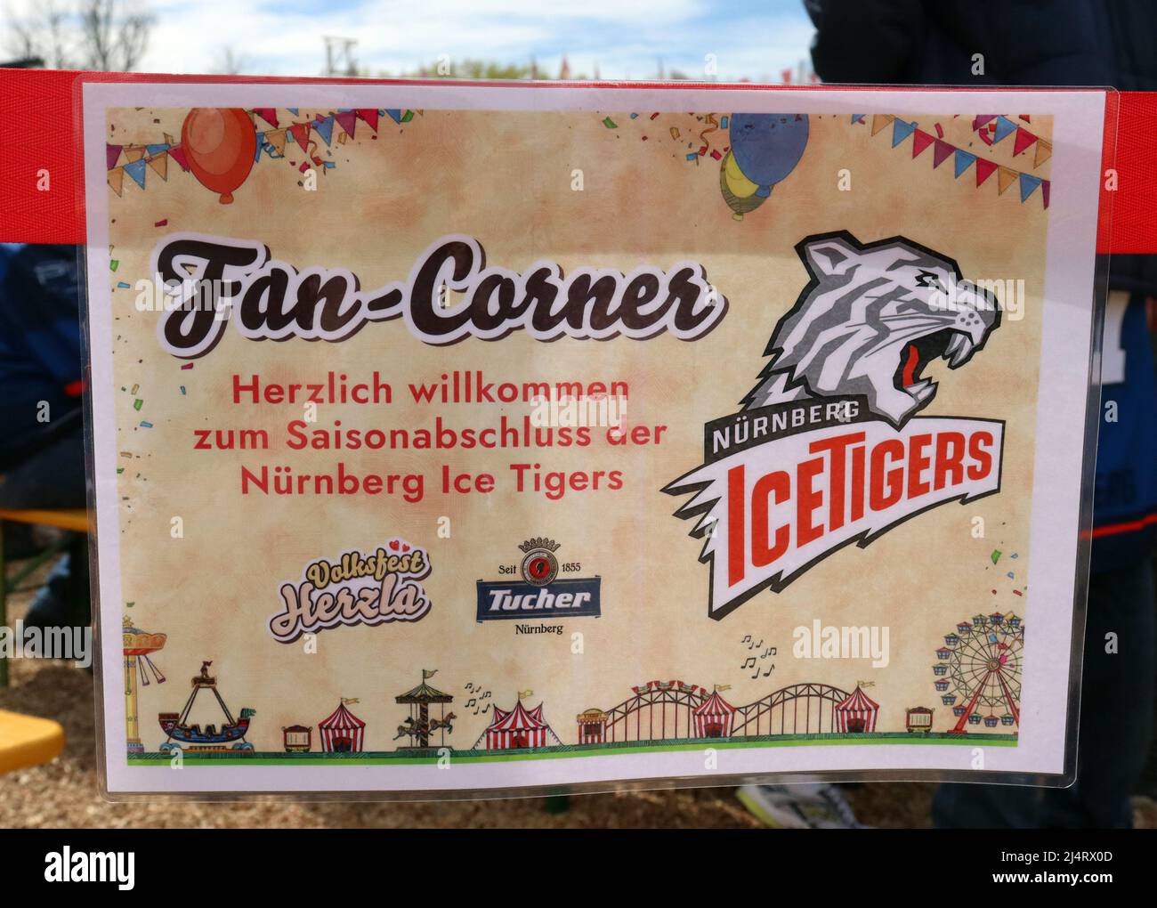 Saison-Abschlussfeier 2021/2022 der Nürnberg Ice Tigers auf dem Volksfest Nürnberg im Volksfest Herzla. Stock Photo
