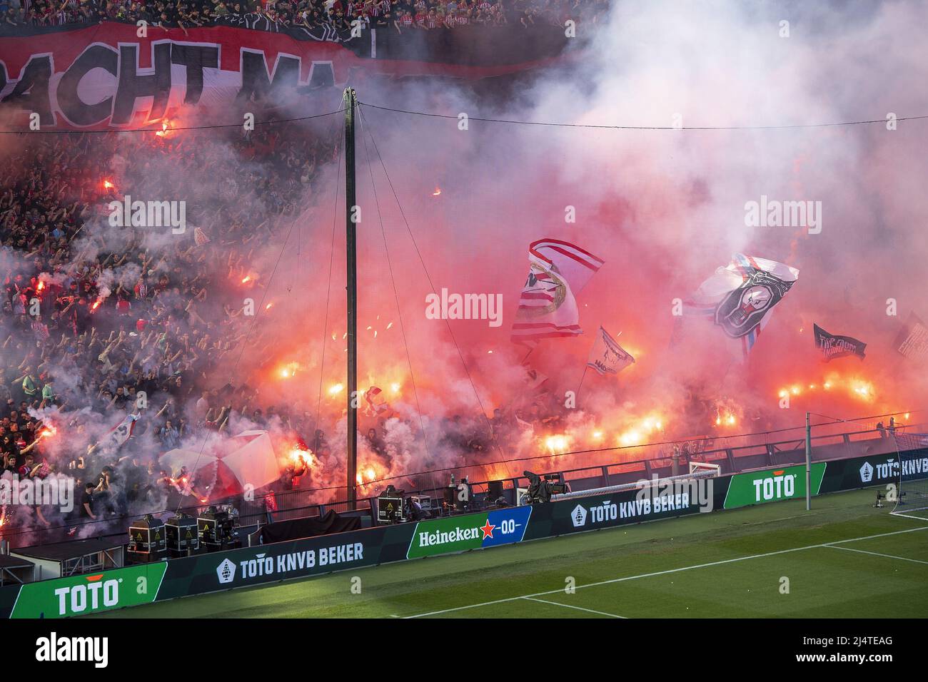 ROTTERDAM, 17-04-2022, Stadion De Kuip, Dutch TOTO KNVB Beker finale Football, season 2021 2022, between PSV - final result 2-1, fans of PSV create atmosphere with torches, smoke and