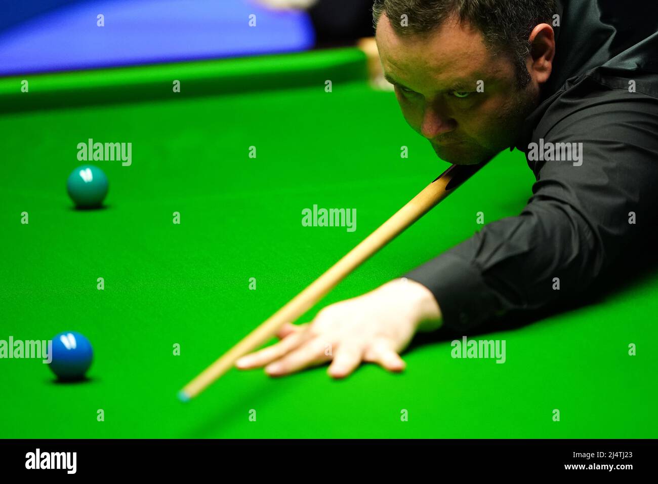 Scotland's Stephen Maguire in action against England's Shaun Murphy