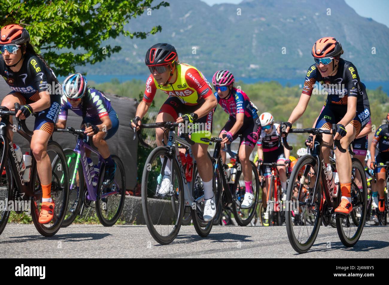 Peloton during the Women's Grand Prix of Chambery 2022, Women's Elite ...