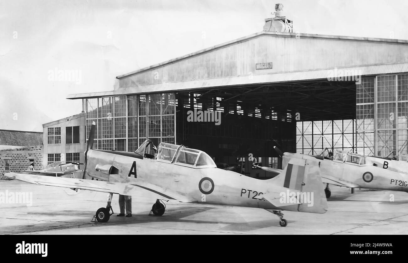 Hindustan HT-2 trainer aircraft of the Ghana Air Force (GHF) in Accra, Ghana in 1959 Stock Photo
