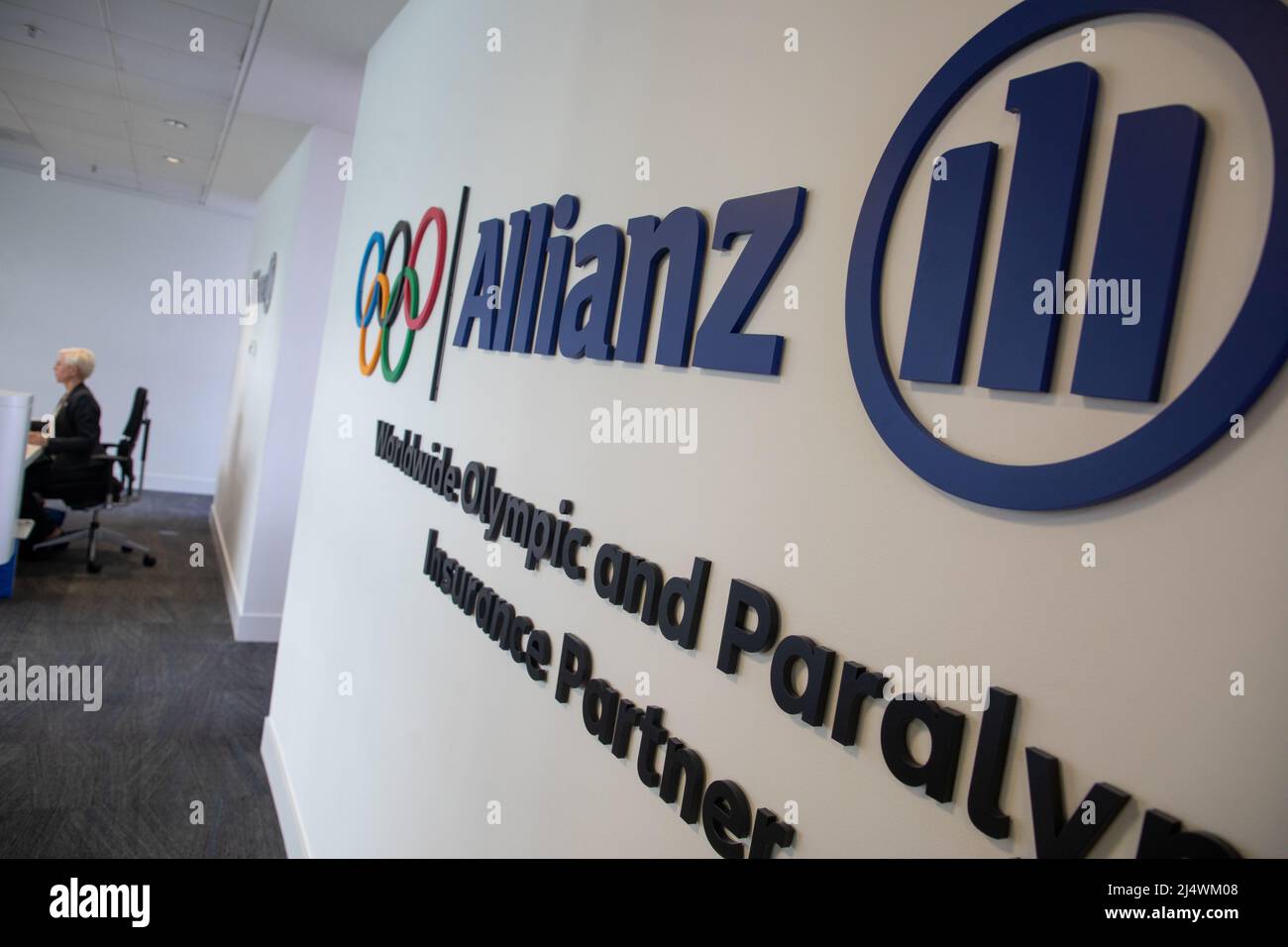 Allianz Insurance London office interior showing signage and receptionist   60 Gracechurch St, London EC3V 0HR Stock Photo
