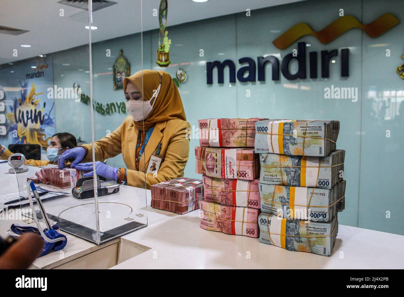 Live Chat dan Sokongan Layanan Mandiri