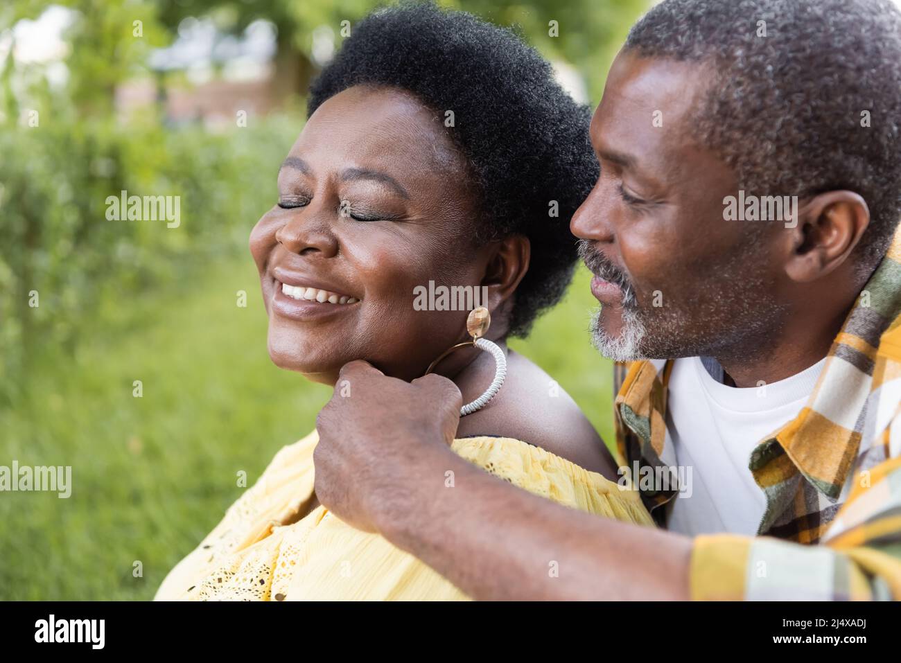 Elderly african american woman eyes hi-res stock photography and images ...
