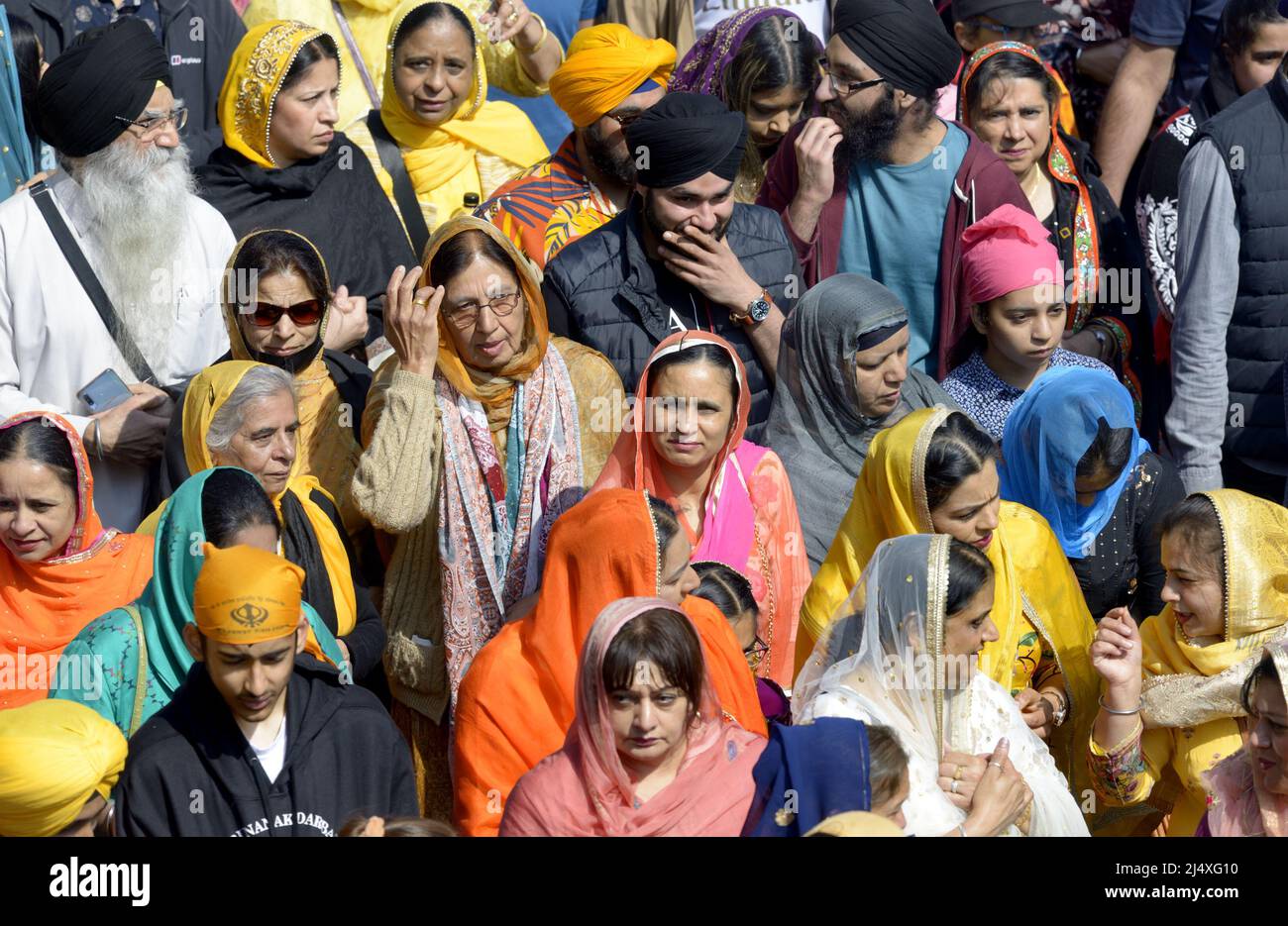 Gravesend, Kent, UK. 16th April 2022. Thousands of members of Gravesend's large Sikh community process through the town from the Guru Nanak Darbar Gur Stock Photo