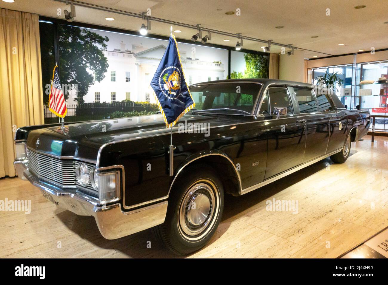 USA Texas Austin TX President Lyndon B. Johnson: 1965 Lincoln Lehman Peterson Limousine inside the LBJ Presidential Library and Museum Stock Photo