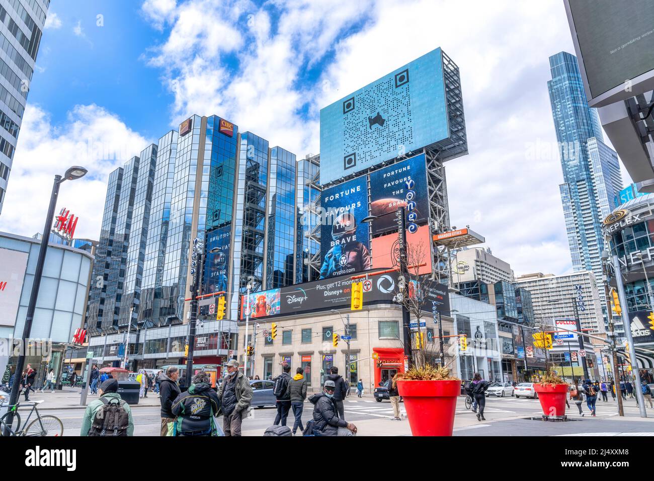Wide angle of the Yonge-Dundas Square in the downtown district of the ...