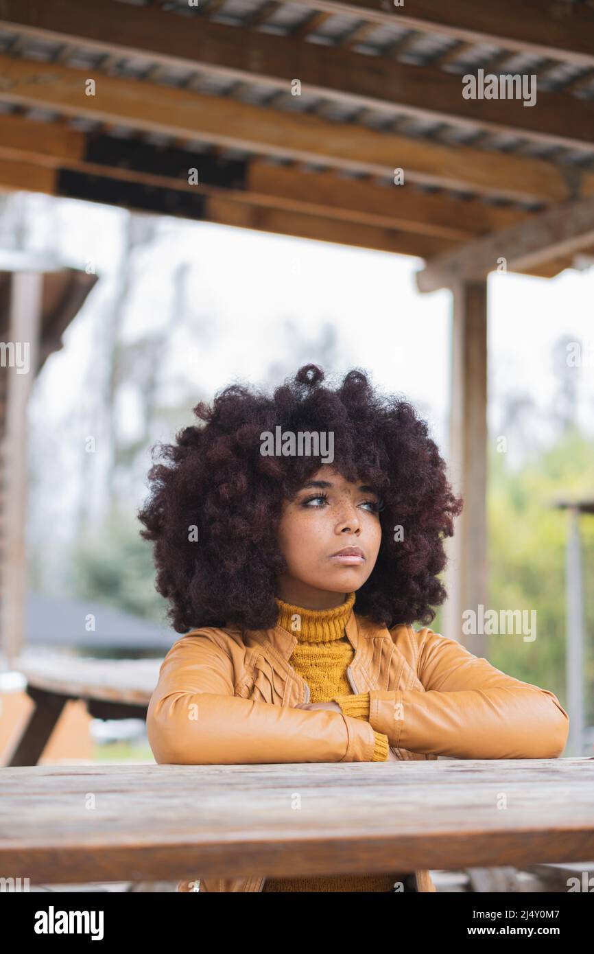 Afro woman hi-res stock photography and images - Alamy