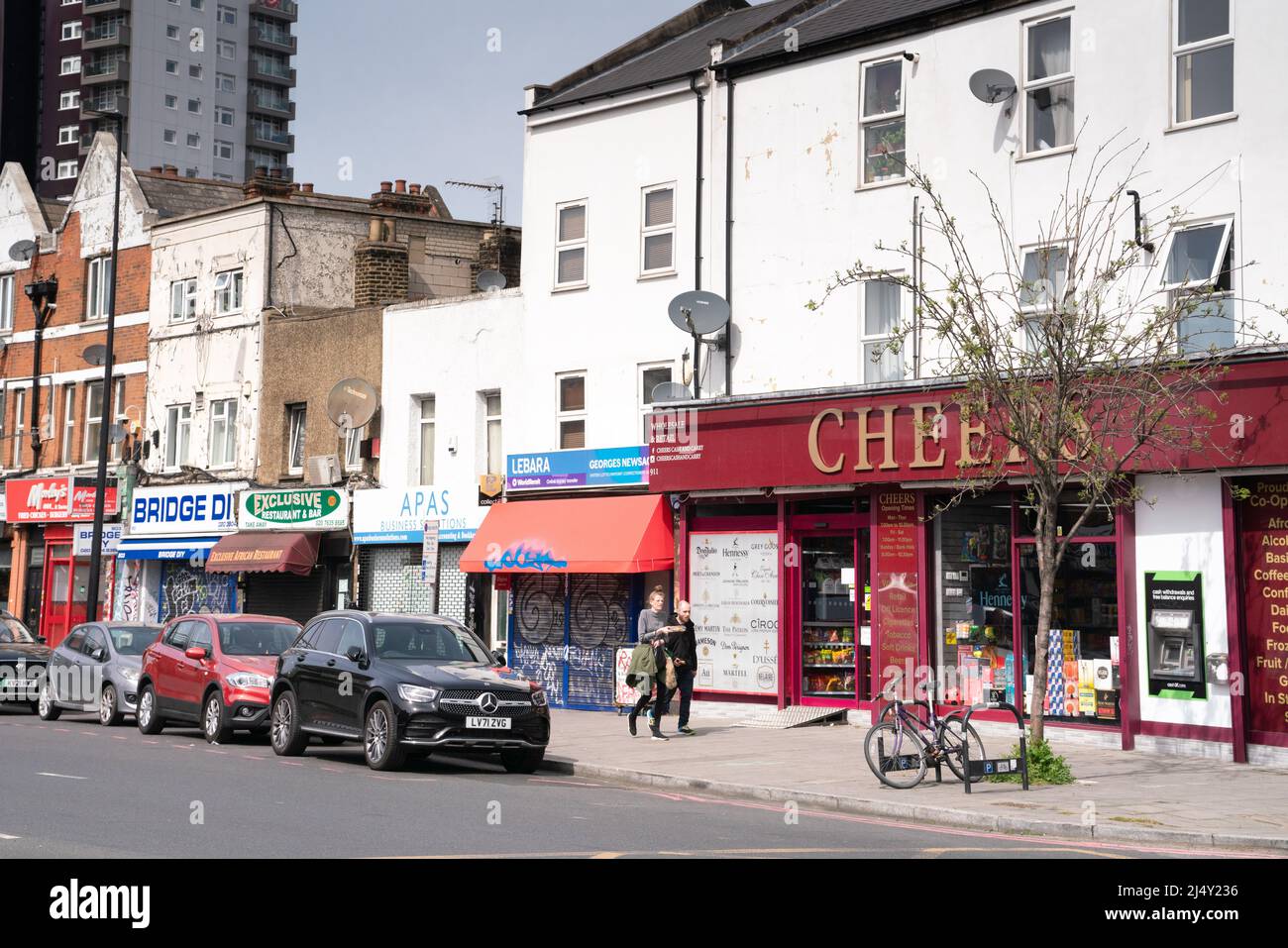 Cheers & Carry London, old kent road, southwark Stock Photo