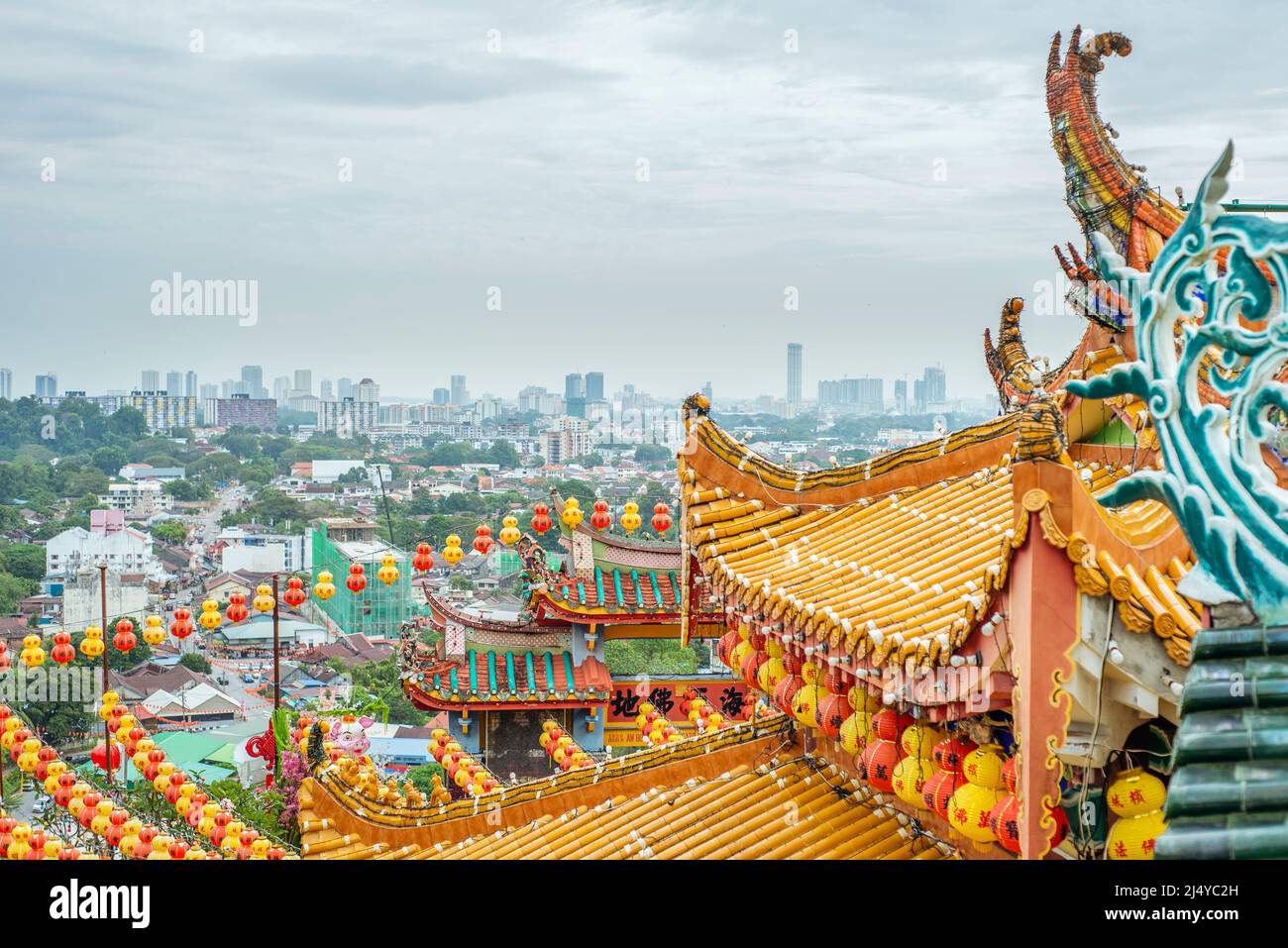Kek Lok Si Temple, the largest Buddhist temple in Malaysia, Air Itam ...
