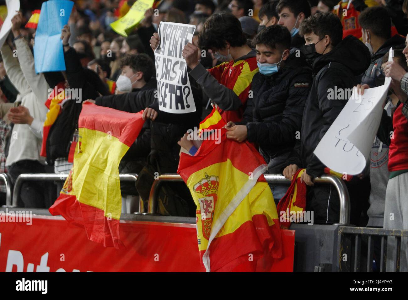 Spanish soccer fans cheer team hires stock photography and images Alamy