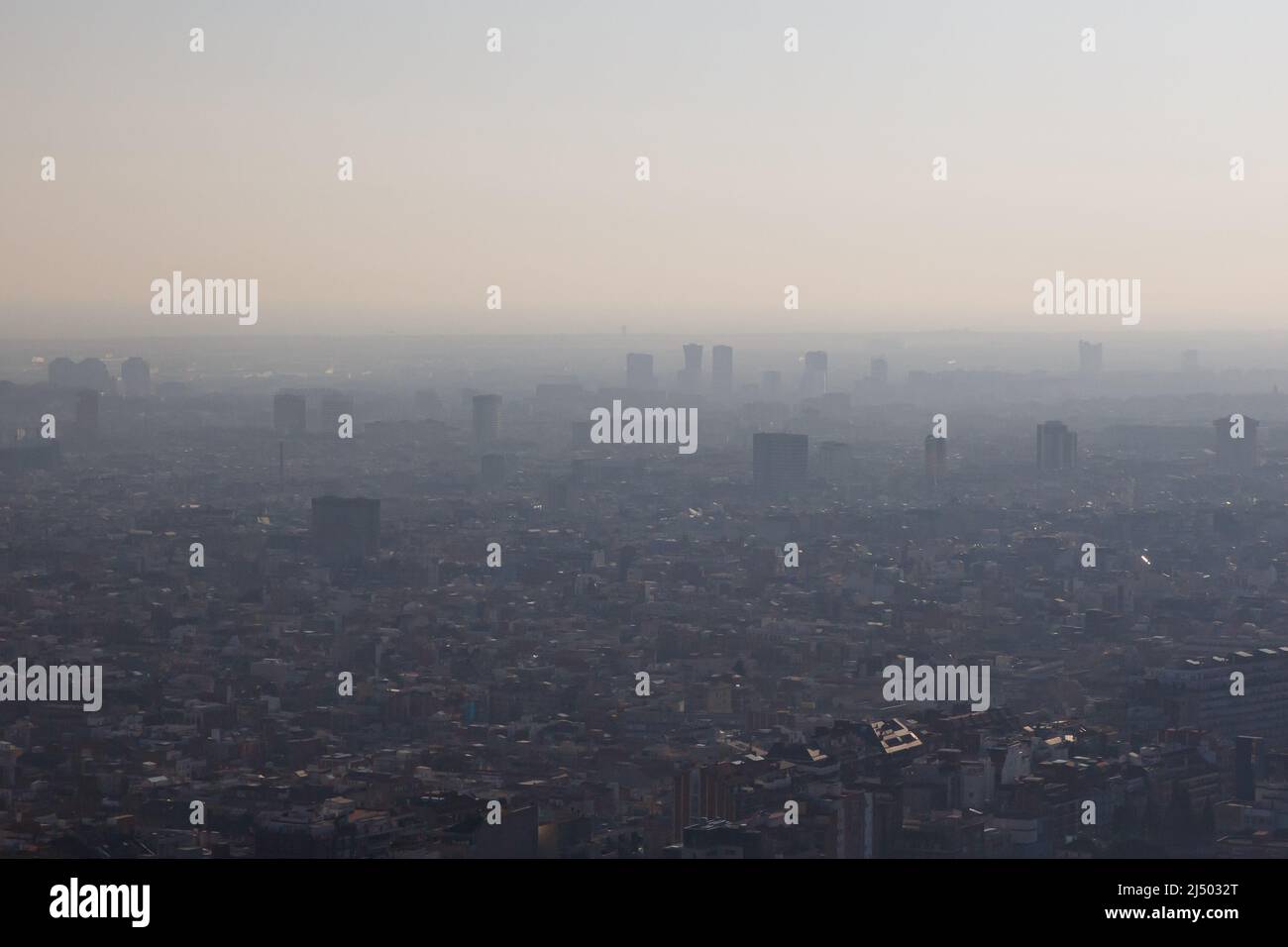 Nyc sunrise silhouettes hi-res stock photography and images - Alamy