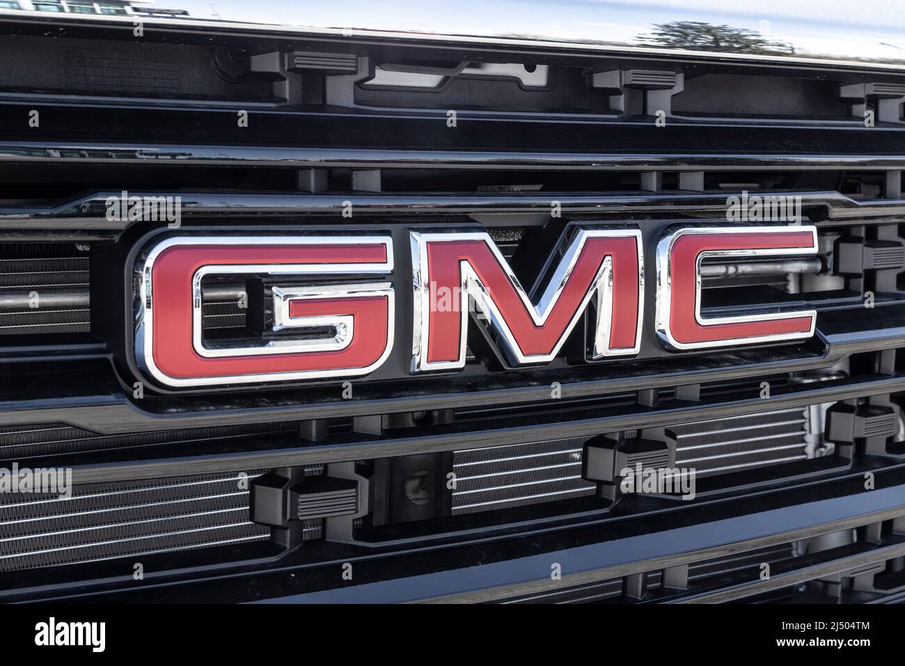 Richmond - Circa April 2022: GMC Truck and SUV dealership. GMC and Buick are divisions of General Motors. Stock Photo
