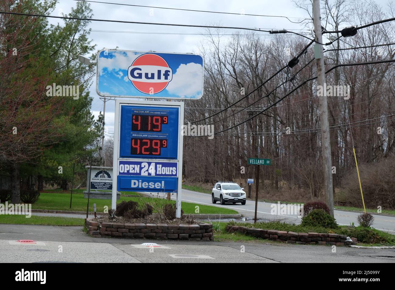 gas prices in new york april 2022 Stock Photo Alamy