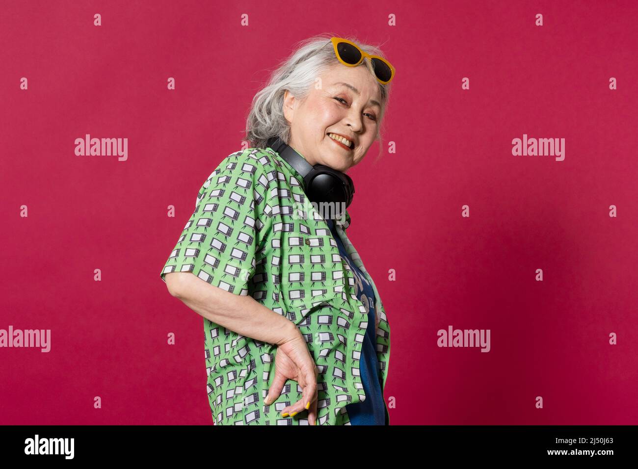 Japan fashion 60s hi-res stock photography and images - Alamy