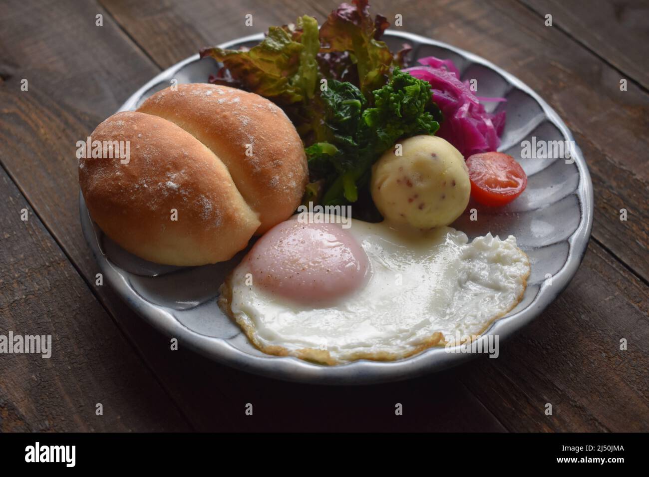 Bread and Fried Egg Breakfast Stock Photo - Alamy