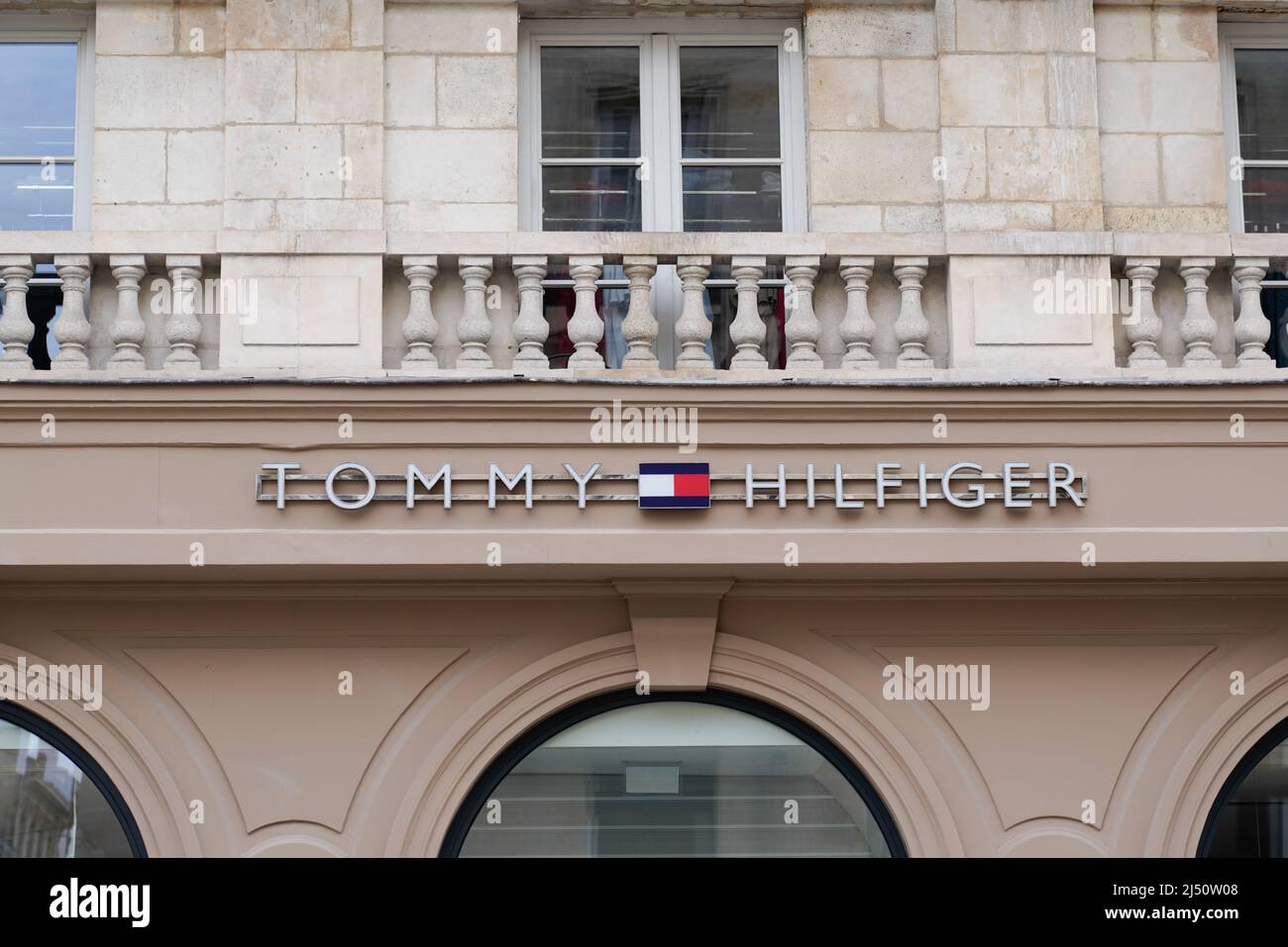 Bordeaux , Aquitaine France - 03 20 2022 : Tommy Hilfiger brand sign and  text logo store facade of American clothing company shop Stock Photo - Alamy
