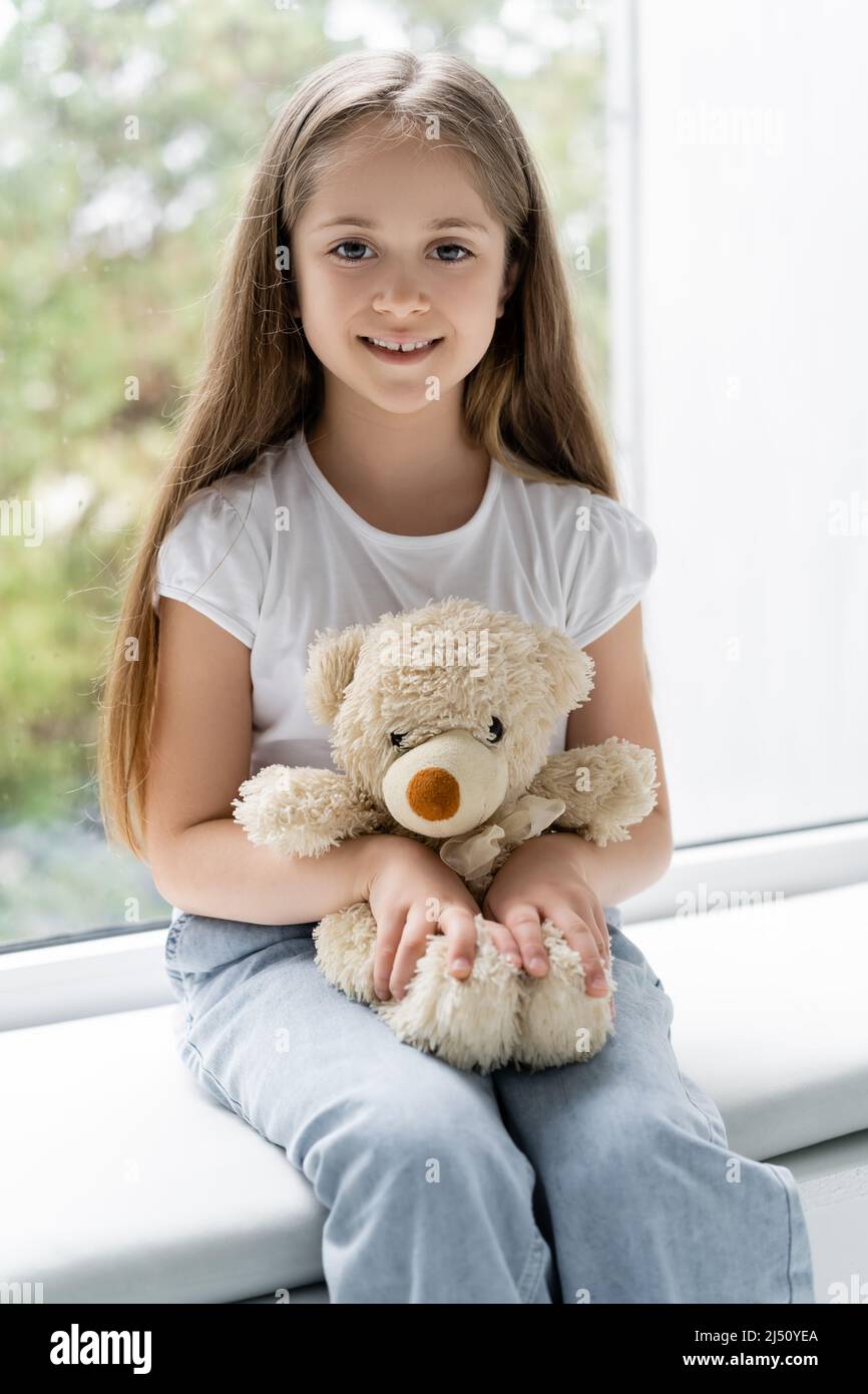 Cute adorable smiling girl hi-res stock photography and images - Alamy