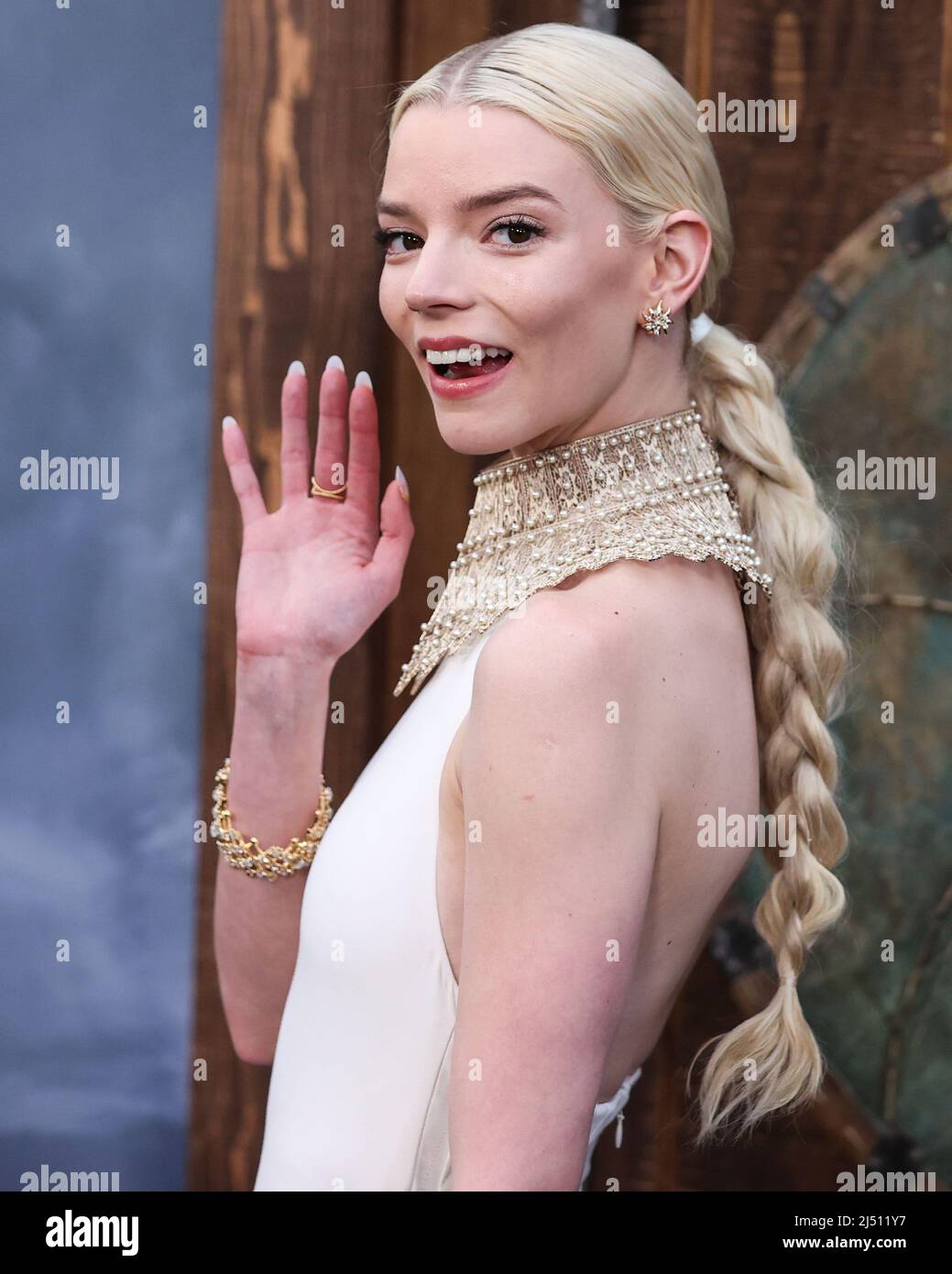 anya taylor joy dior 2022
