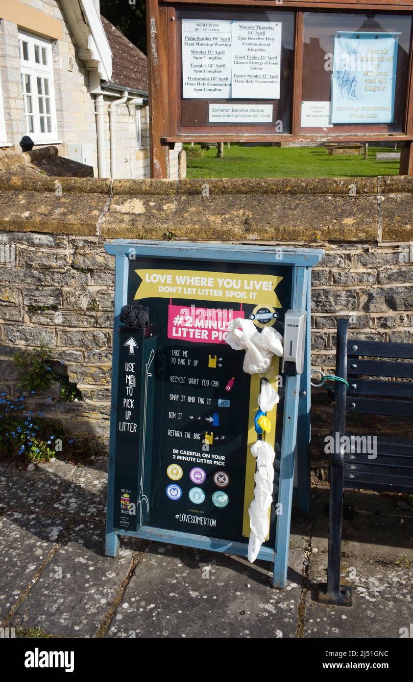 Pick up litter station hires stock photography and images Alamy