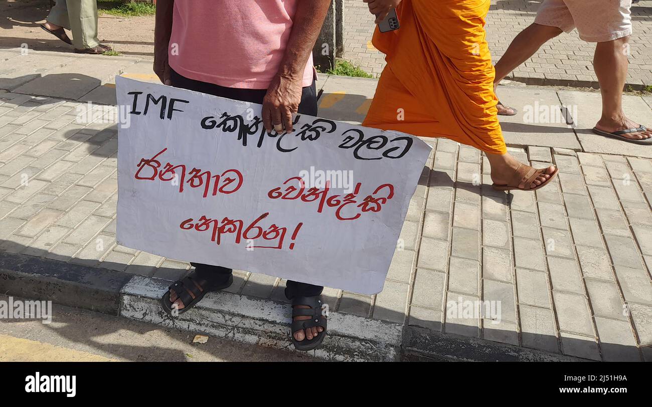 Galle, Sri Lanka. 19th April 2022. The protest in Sri Lanka has spread ...