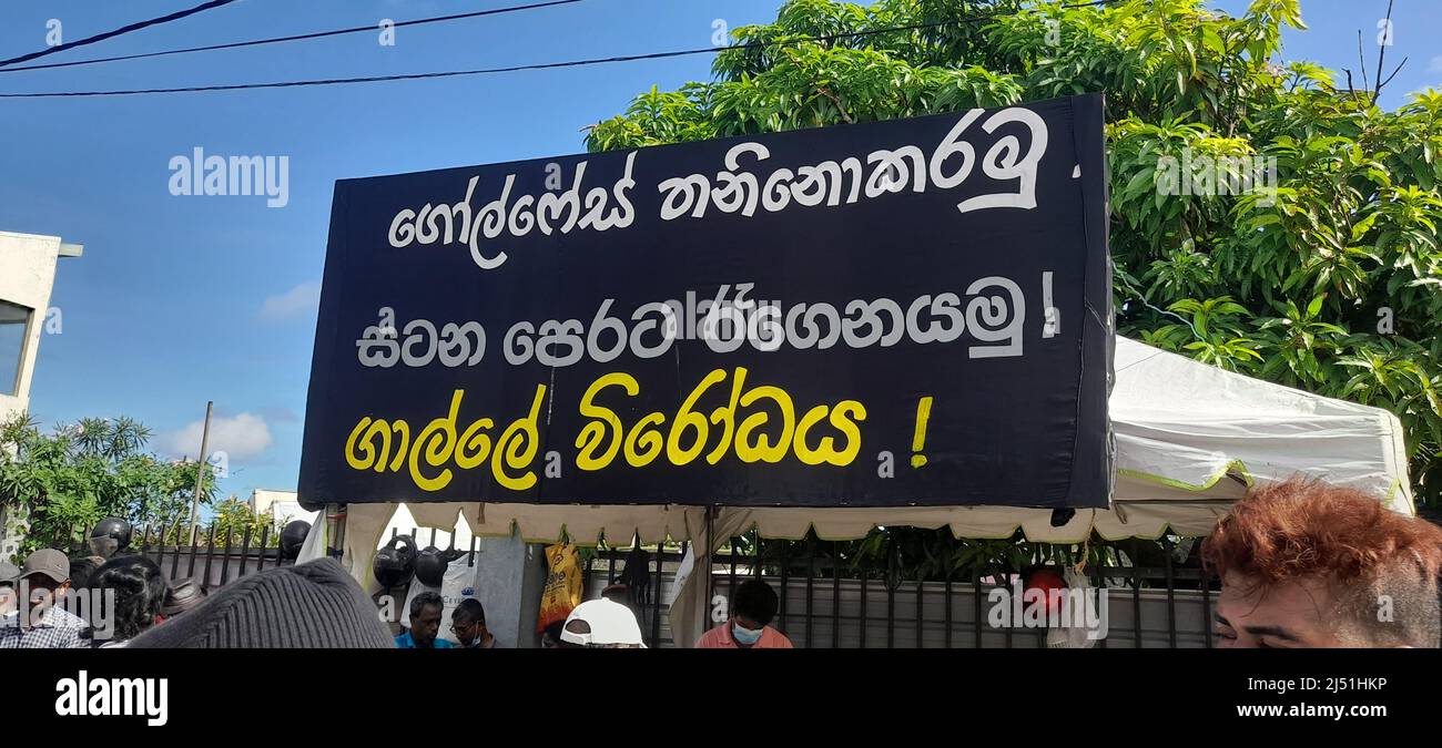 Galle, Sri Lanka. 19th April 2022. The protest in Sri Lanka has spread ...