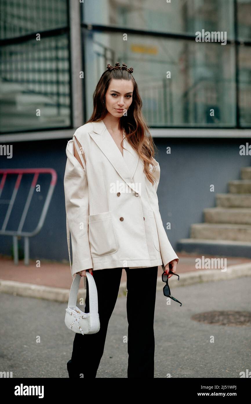 Street style, Mara Lafontan arriving at Coperni Fall-Winter 2022-2023