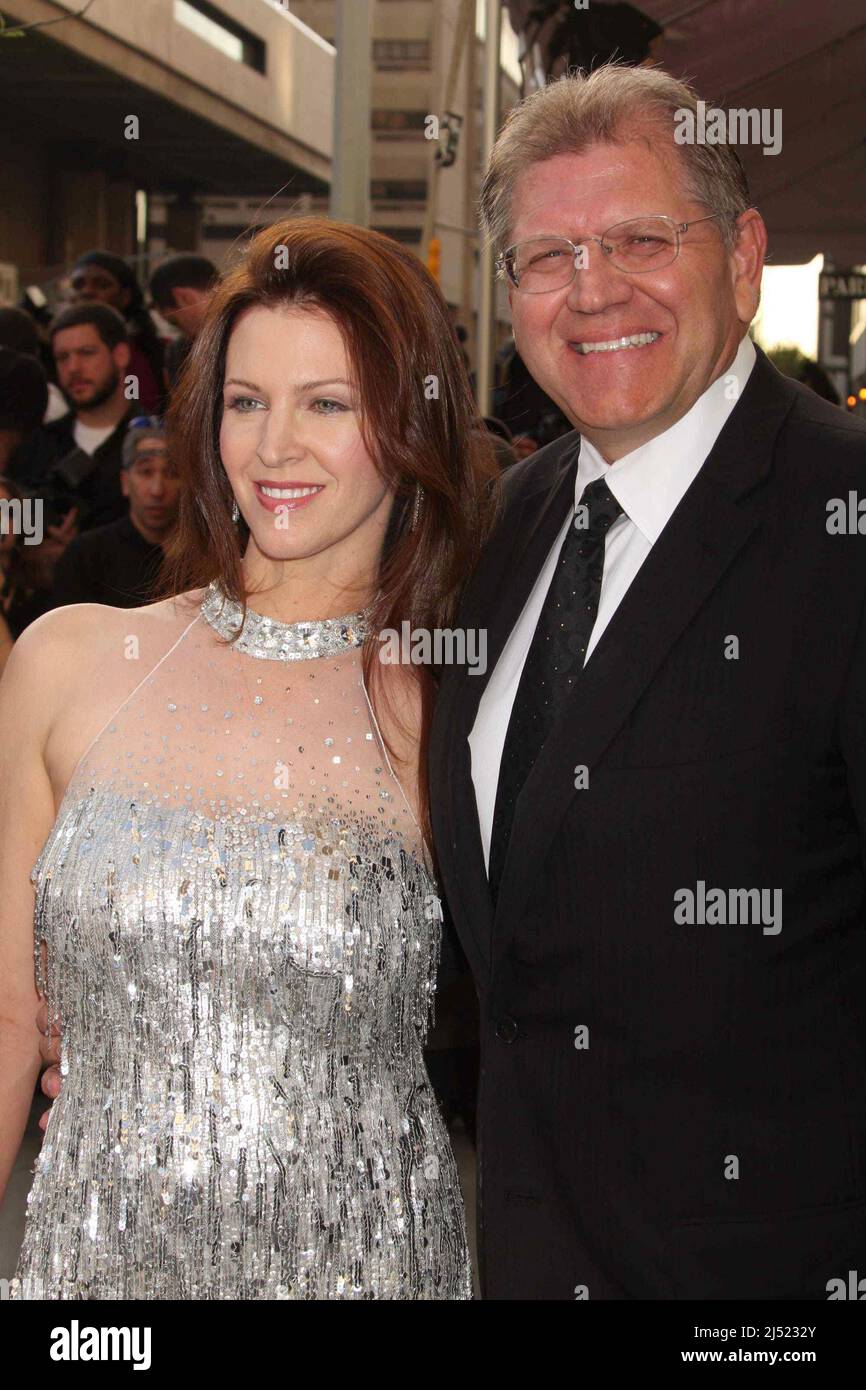 Robert Zemeckis and wife Leslie Harter Zemeckis attend the Film Society's 36th Gala Tribute To Honor Tom Hanks at Lincoln Center's Alice Tully Hall in New York City on April 27, 2009.  Photo Credit: Henry McGee/MediaPunch Stock Photo