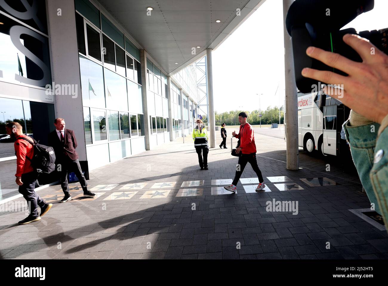 Arnhem, Netherlands. Vitesse, April 19, 2022, ARNHEM - Sparta Rotterdam players arrive at the Gelredome stadium prior to the Dutch Eredivisie match between Vitesse and Sparta Rotterdam on April 19, 2022 in Arnhem, Netherlands. Vitesse - Sparta was suspended in injury time on March 4 after misconduct by the home crowd. ANP JEROEN PUTMANS Stock Photo