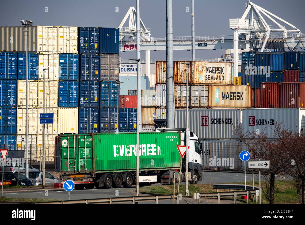 Port of Duisburg Ruhrort, DeCeTe, Duisburg Container Terminal, loading ...