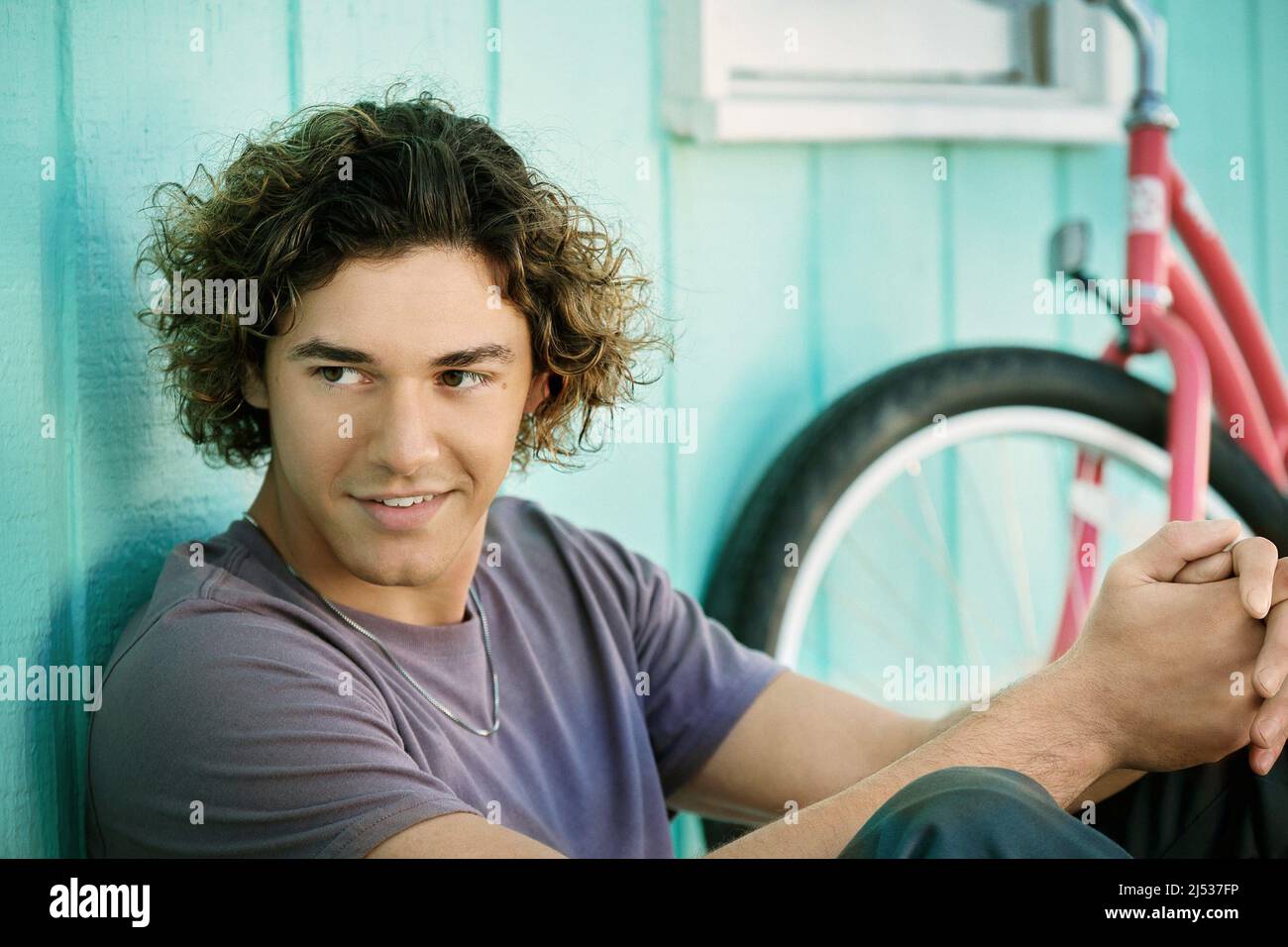 ALONG FOR THE RIDE, Belmont Cameli, 2022. ph: Emily V. Aragones