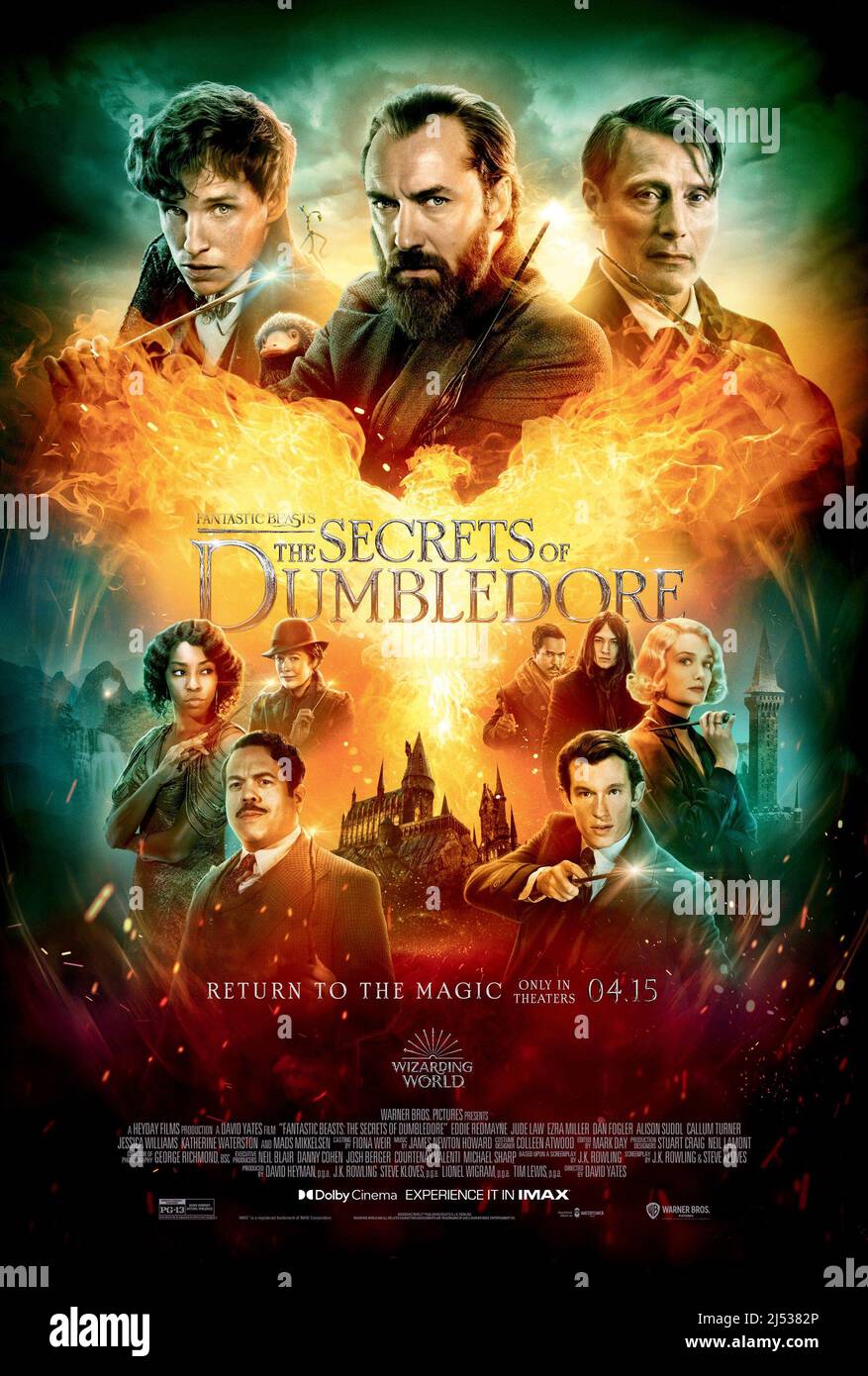 FANTASTIC BEASTS: THE SECRETS OF DUMBLEDORE, poster, top from left: Eddie  Redmayne, Pickett, Teddy, Jude Law, Mads Mikkelsen; middle from left:  Jessica Williams, Victoria Yeates, Dan Fogler, Ezra Miller, Alison Sudol;  bottom