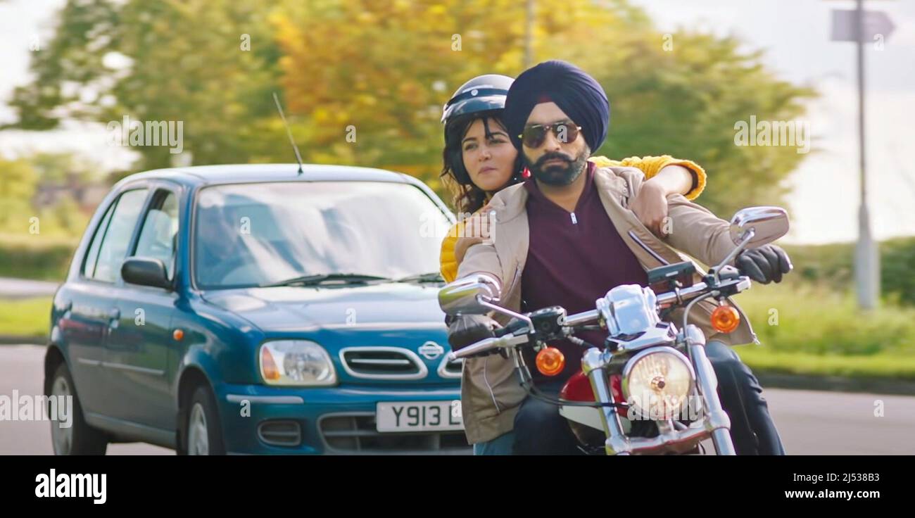 GALWAKDI, from left Wamiqa Gabbi, Tarsem Jassar, 2022. © Omjee
