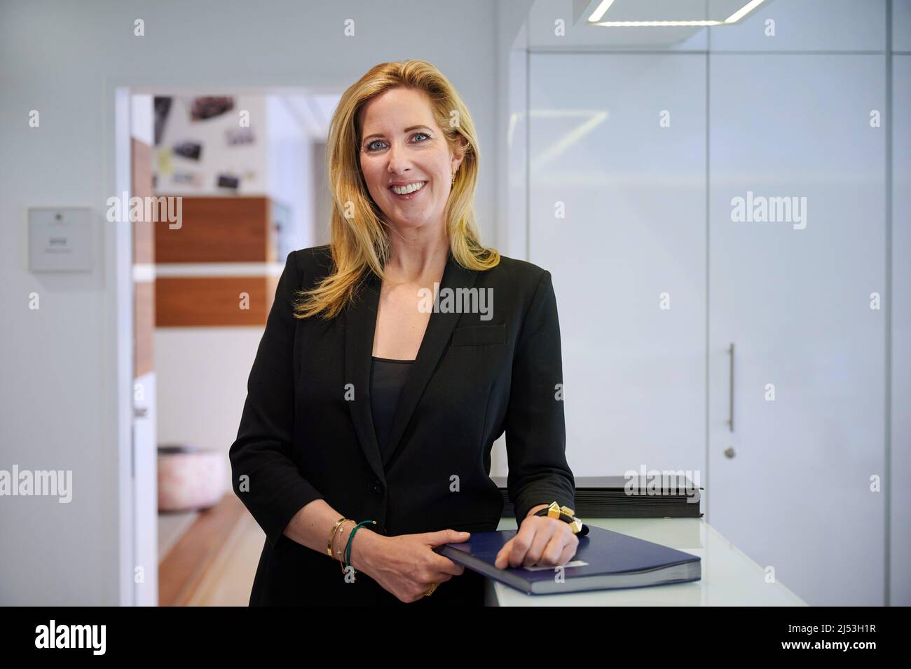 Warstein, Germany. 01st Apr, 2022. Catharina Cramer, owner of the Warsteiner  brewery company in front of her office. Credit: Bernd Thissen/dpa/Alamy  Live News Stock Photo - Alamy